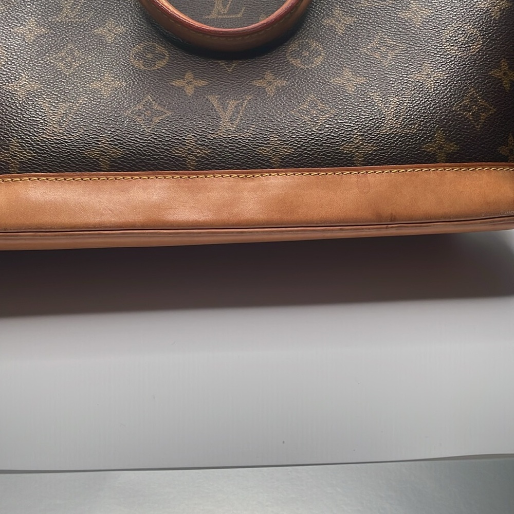 Louis Vuitton Alma Monogram - Picture 3 of 16